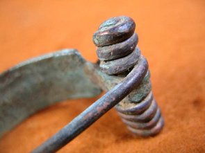 Original springs and pins