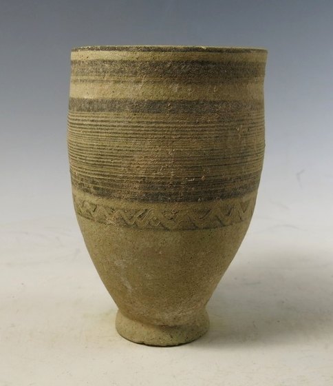 6117. Luristan terracotta beaker/cup