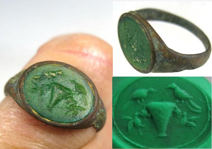 5912. **SOLD** Really attractive Roman ring  - wearable