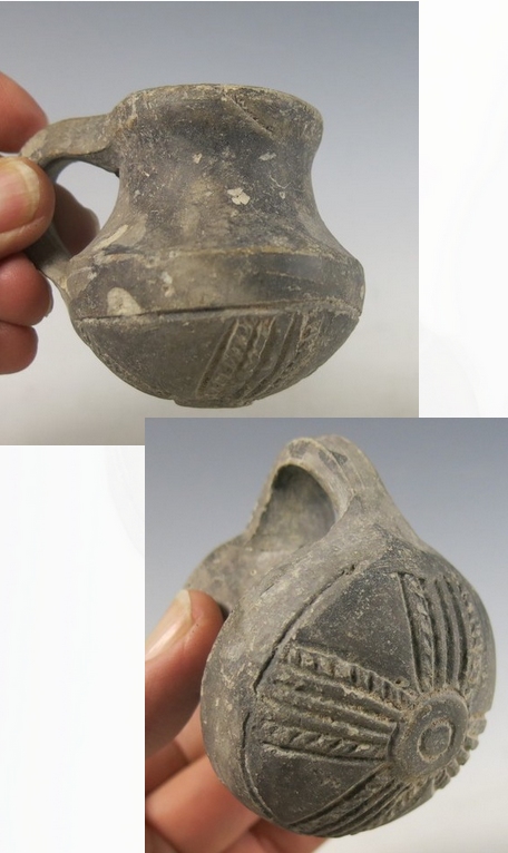 6157. Nineveh 5 Incised ware  juglet