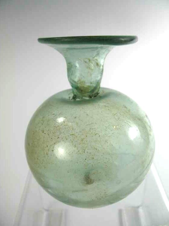 2018. Very nice Roman glass sprinkler flask