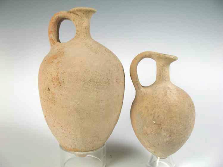 4638. A pair of fine Middle Bronze Age juglets.