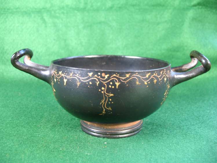  **SOLD** Really superb early Gnathia ware skyphos
