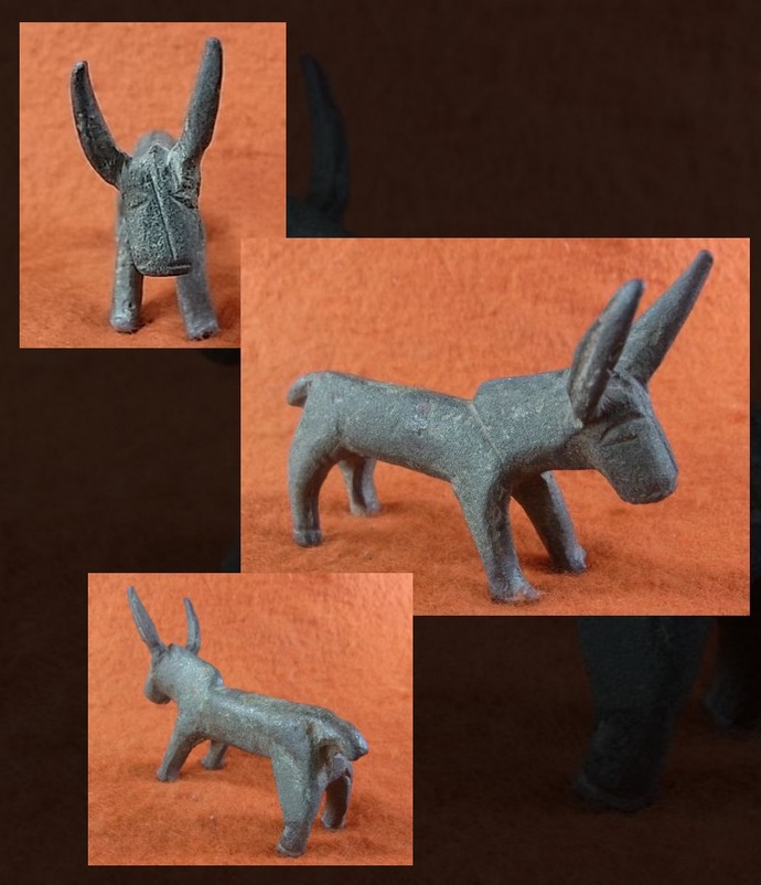 5715. Charming zoomorphic bronze.