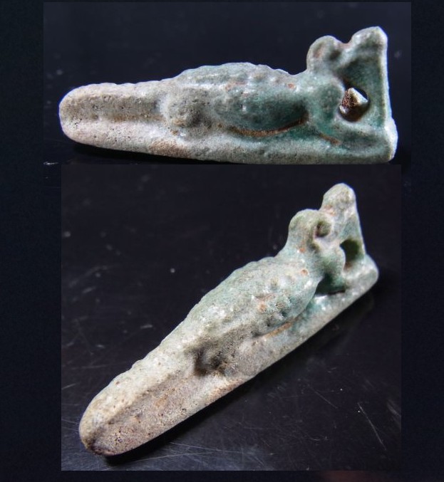 5155. **SOLD** Very good faience amulet of a crocodile