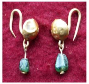 **SOLD**Lovely inexpensive pair of Roman gold earrings