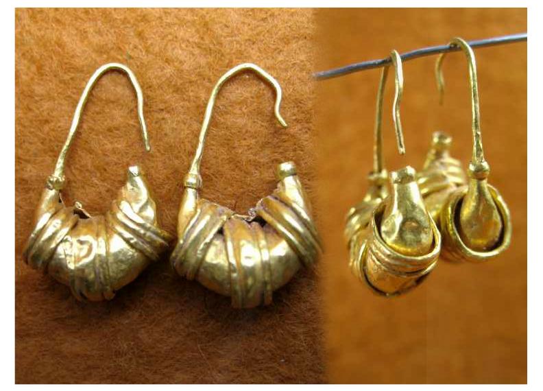 4530. **SOLD** Good pair of Greek gold earrings
