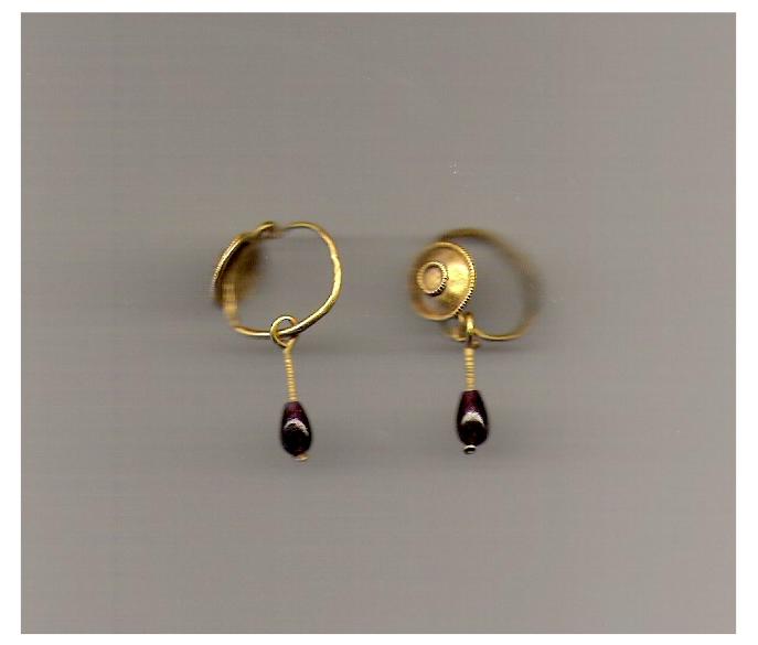 **SOLD** Magnificent pair of Roman gold earrings with deep red garnets