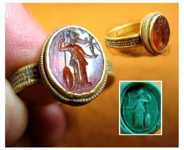 4425. **SOLD** Large Roman gold ring: superb intaglio